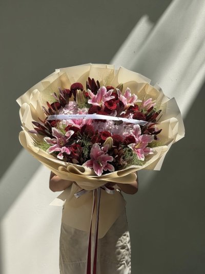 Mix Red Pink Hydrangea Lily Grand Bouquet XL